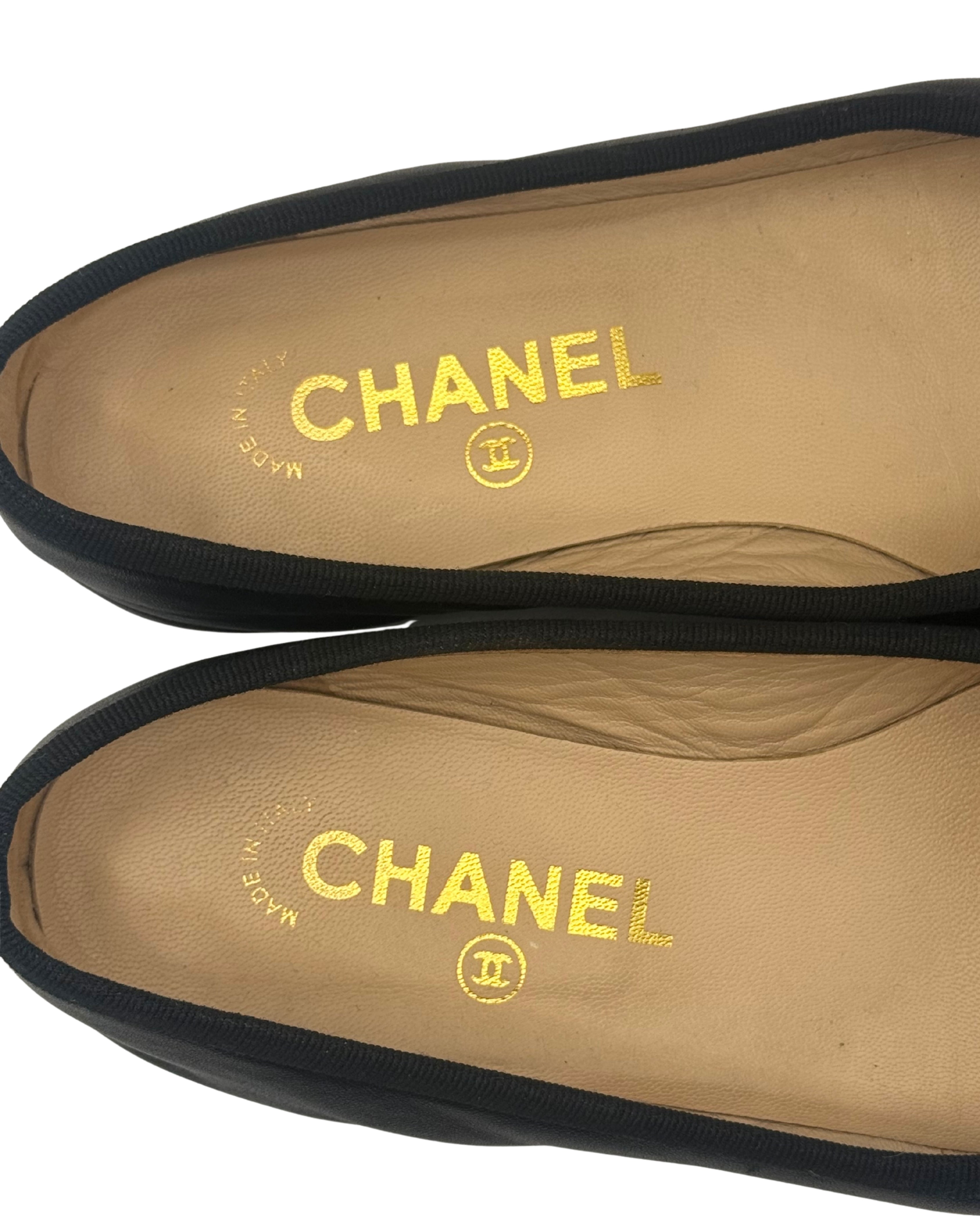 2010 Chanel Navy and Black Ballet Flats