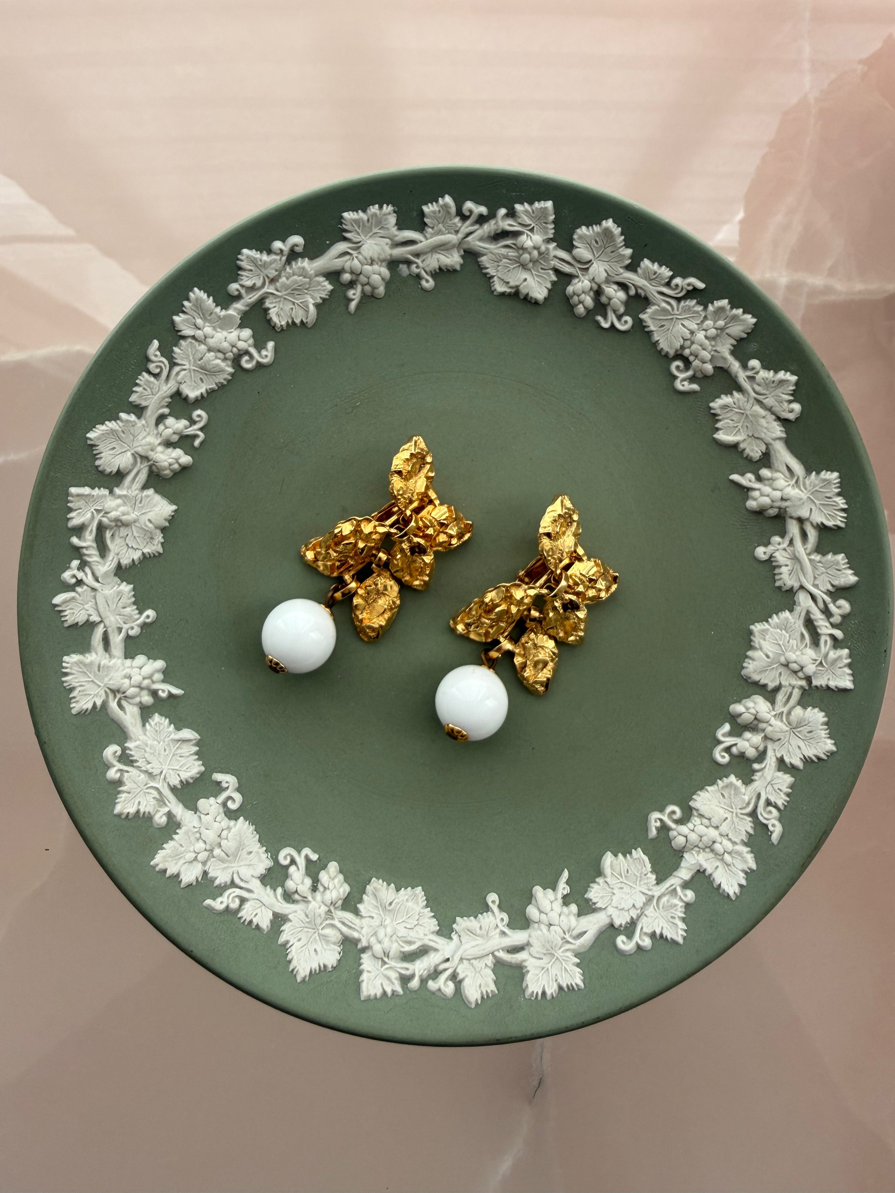 Mid-20th-Century Necklace and Earring Set